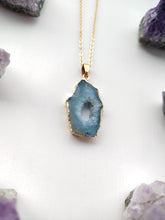 Cargar imagen en el visor de la galería, COLLAR AGATA REBANADA AZUL
