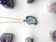 Cargar imagen en el visor de la galería, COLLAR AGATA REBANADA AZUL
