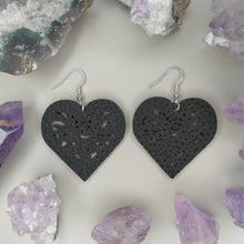 Cargar imagen en el visor de la galería, Aretes Corazón

