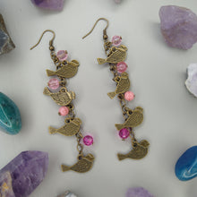 Cargar imagen en el visor de la galería, Aretes Pajaritos Rosas
