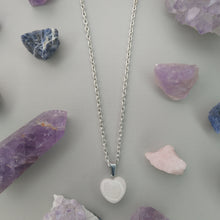 Cargar imagen en el visor de la galería, COLLAR CORAZÓN CUARZO ROSA
