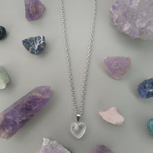 Cargar imagen en el visor de la galería, COLLAR CORAZÓN CUARZO BLANCO

