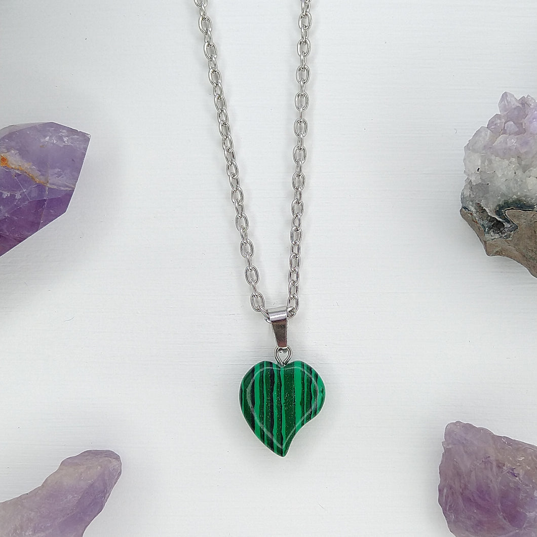 COLLAR CORAZÓN MALAKITA