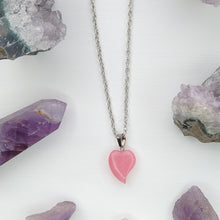 Cargar imagen en el visor de la galería, COLLAR CORAZÓN CUARZO FRESA
