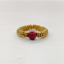 Cargar imagen en el visor de la galería, ANILLO CORAL DORADO
