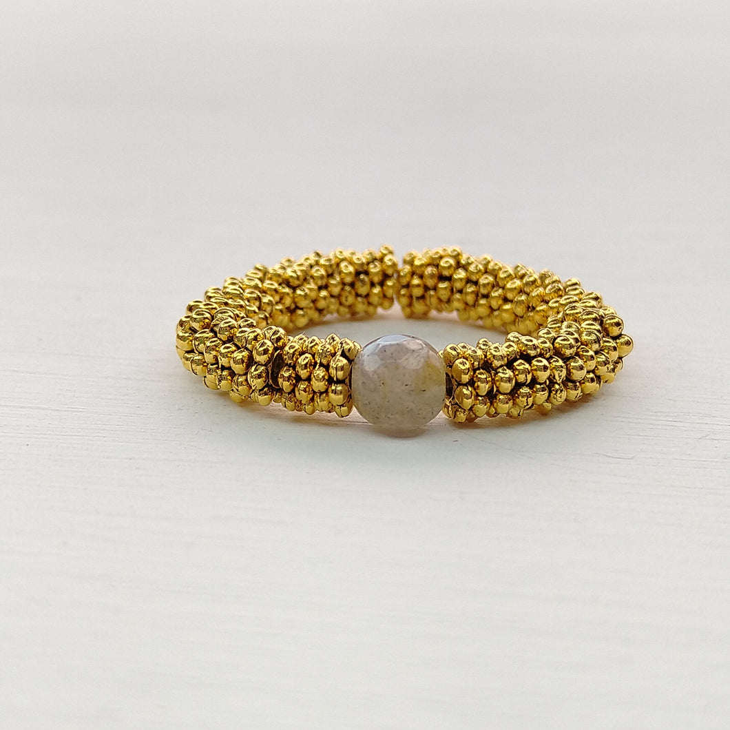 ANILLO LABRADORITA DORADO
