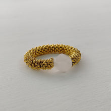 Cargar imagen en el visor de la galería, ANILLO CUARZO ROSA DORADO
