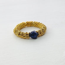 Cargar imagen en el visor de la galería, ANILLO LAPISLÁZULI DORADO
