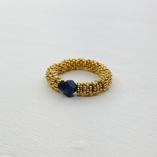 Cargar imagen en el visor de la galería, ANILLO LAPISLÁZULI DORADO
