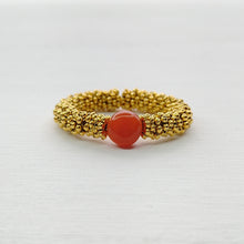 Cargar imagen en el visor de la galería, ANILLO CORANLINA DORADO
