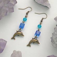Cargar imagen en el visor de la galería, ARETES DELFIN AZUL

