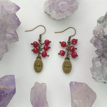 Cargar imagen en el visor de la galería, ARETES TRUST ROJO
