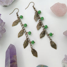 Cargar imagen en el visor de la galería, ARETES HOJAS VERDE
