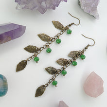 Cargar imagen en el visor de la galería, ARETES HOJAS VERDE
