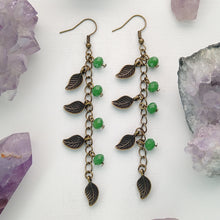 Cargar imagen en el visor de la galería, ARETES HOJAS VERDE
