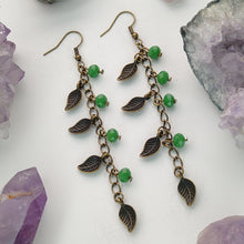 Cargar imagen en el visor de la galería, ARETES HOJAS VERDE
