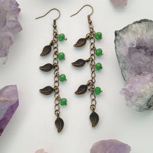 Cargar imagen en el visor de la galería, ARETES HOJAS VERDE
