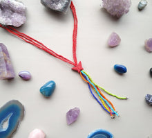 Cargar imagen en el visor de la galería, COLLAR CHAQUIRA MARIPOSA ARCOIRIS
