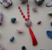 Cargar imagen en el visor de la galería, COLLAR ROJO CORAZON
