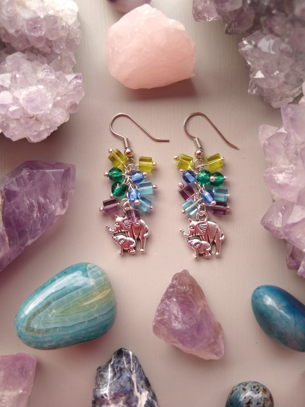 ARETES MULTICOLOR ELEFANTE MAMÁ Y BEBÉ