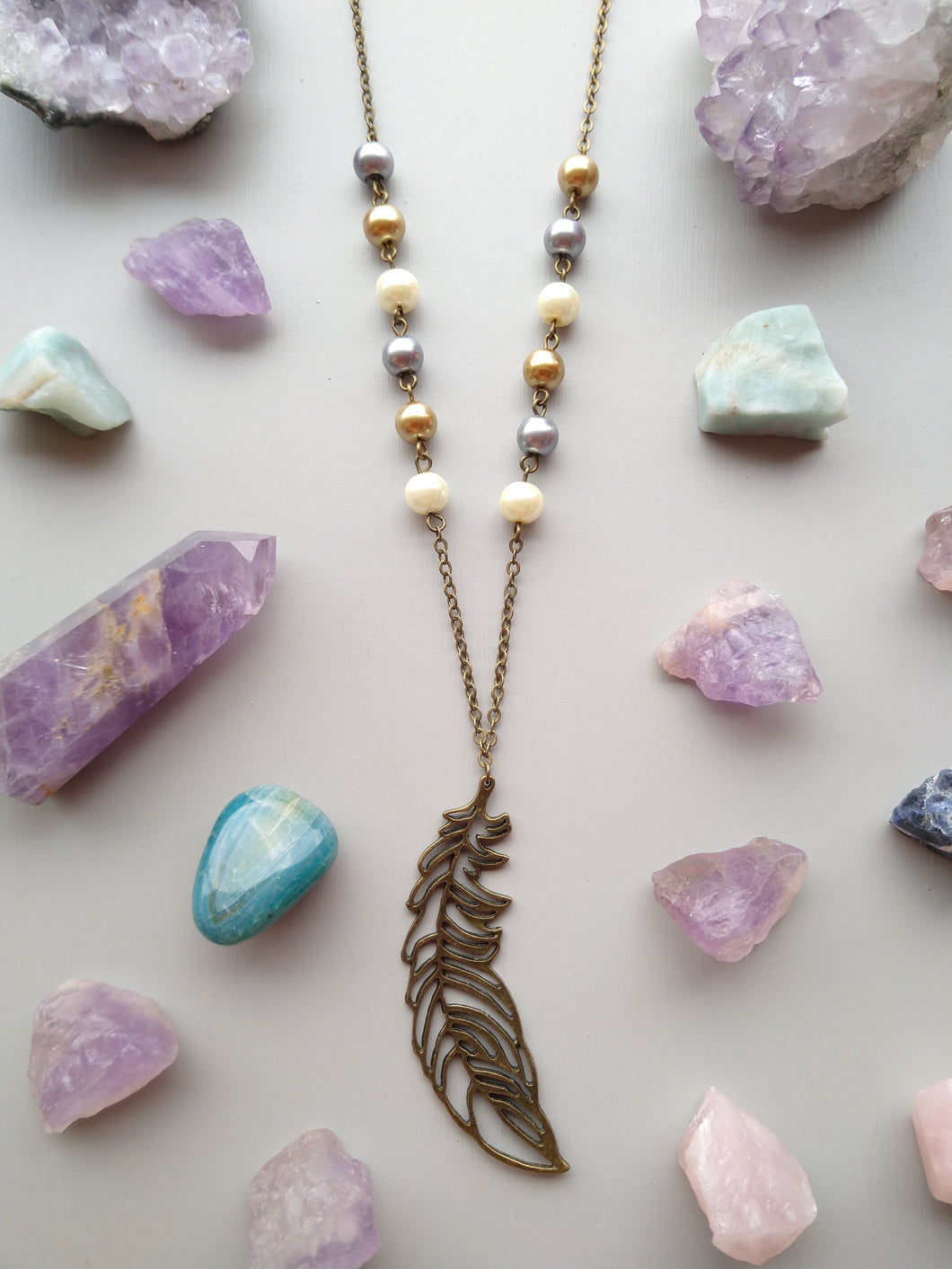 COLLAR PERLAS PLUMA GRANDE