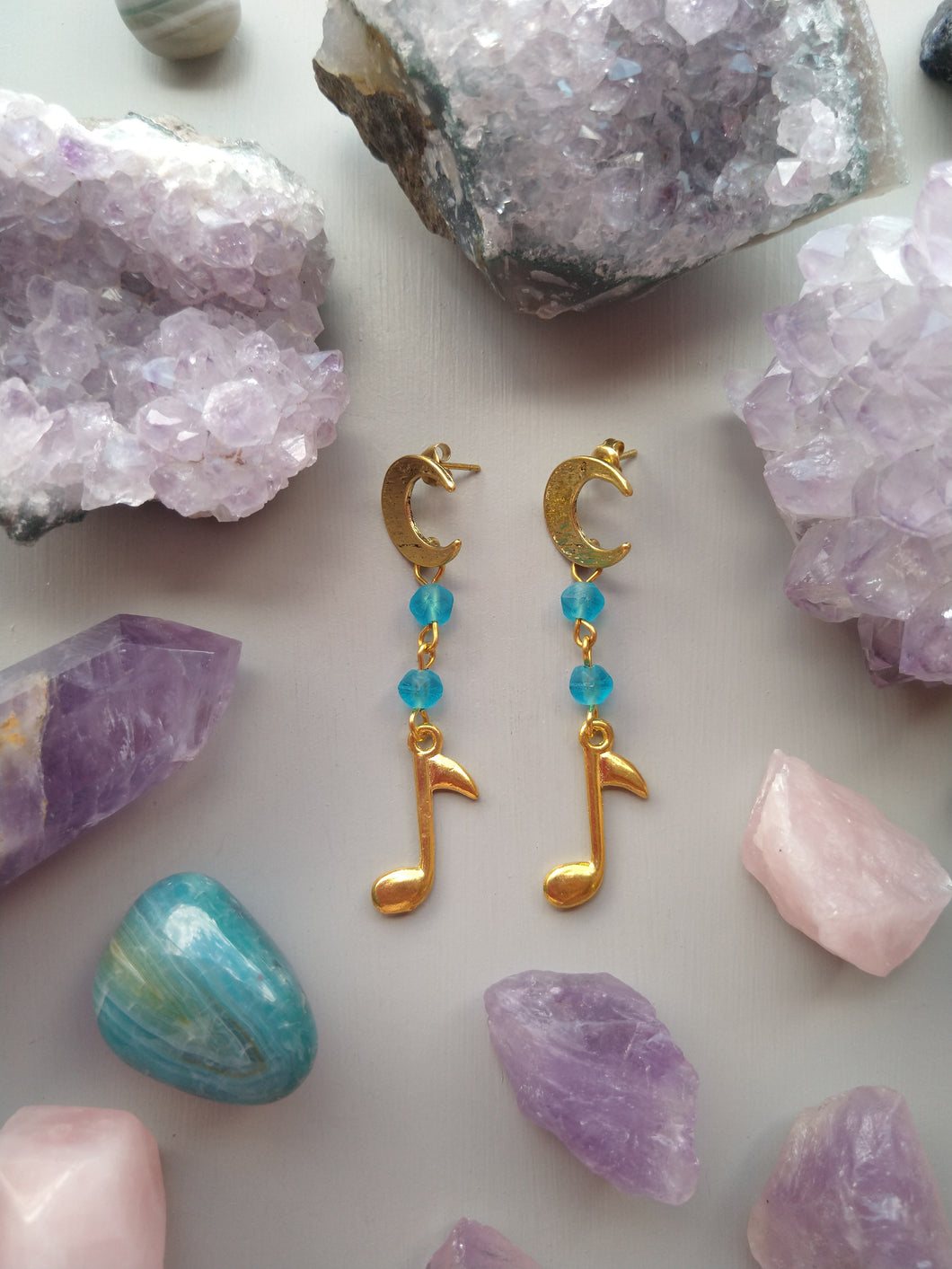 ARETES LUNA Y NOTA MUSICAL AZUL