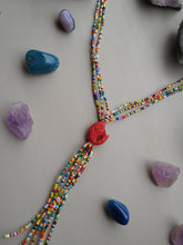Cargar imagen en el visor de la galería, COLLAR CHAQUIRA MULTI COLOR CON PEZ
